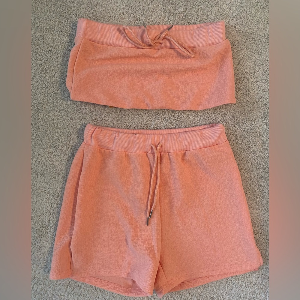 Willow Aveline Brand New The Mia Two Piece Set and Matching Socks